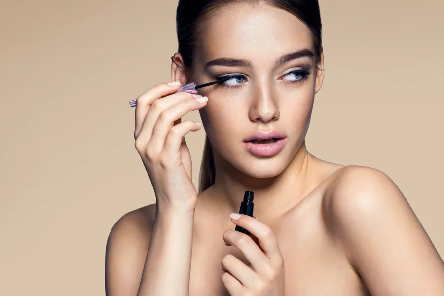 Eyelinera